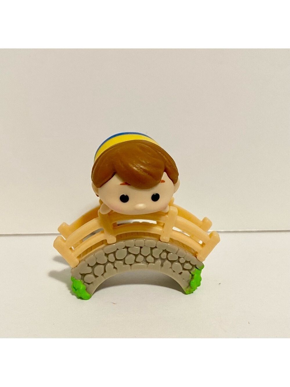 Disney Tsum Tsum Winnie the Pooh Christopher Robin Figure + Accessory 4/$20 🛑
